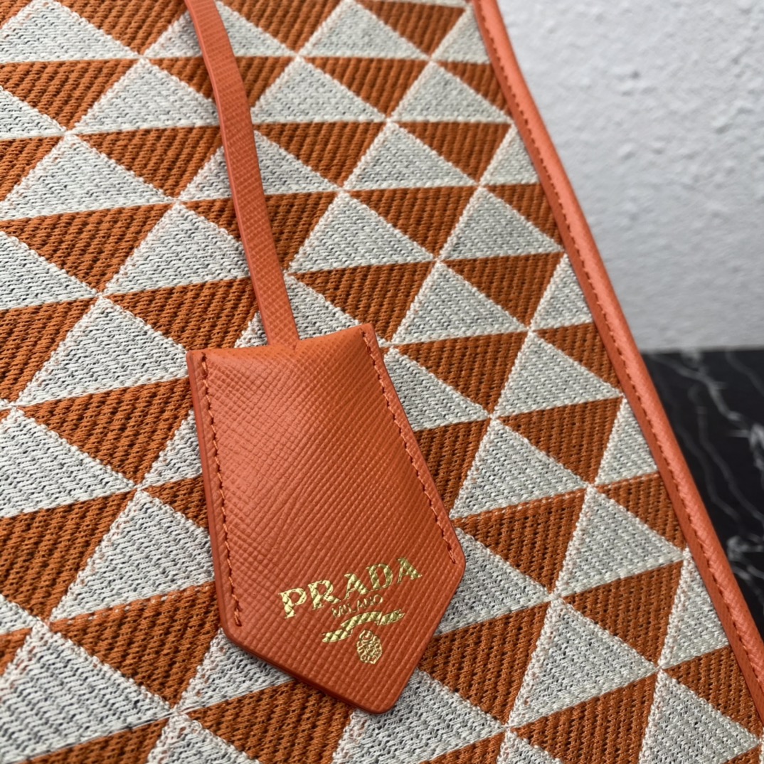 Pra*a small tote in saffiano leather 1ba356-39*31*11cm