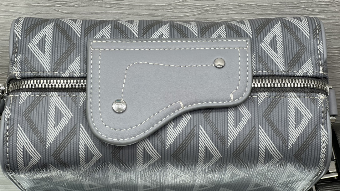 D*or saddle bag-25.5 x 20 x 6.5cm