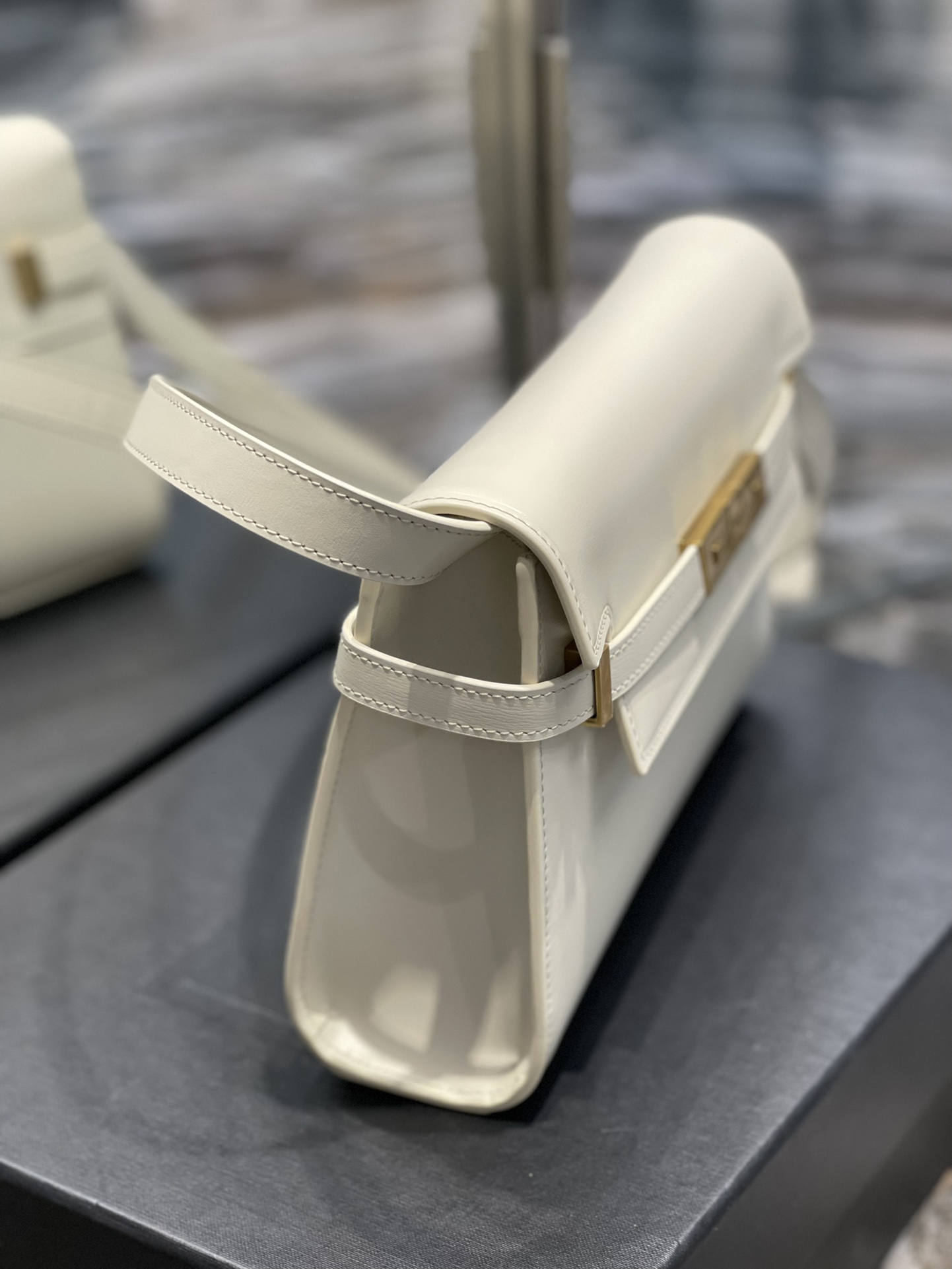 Y*L manhattan-26×18×6cm