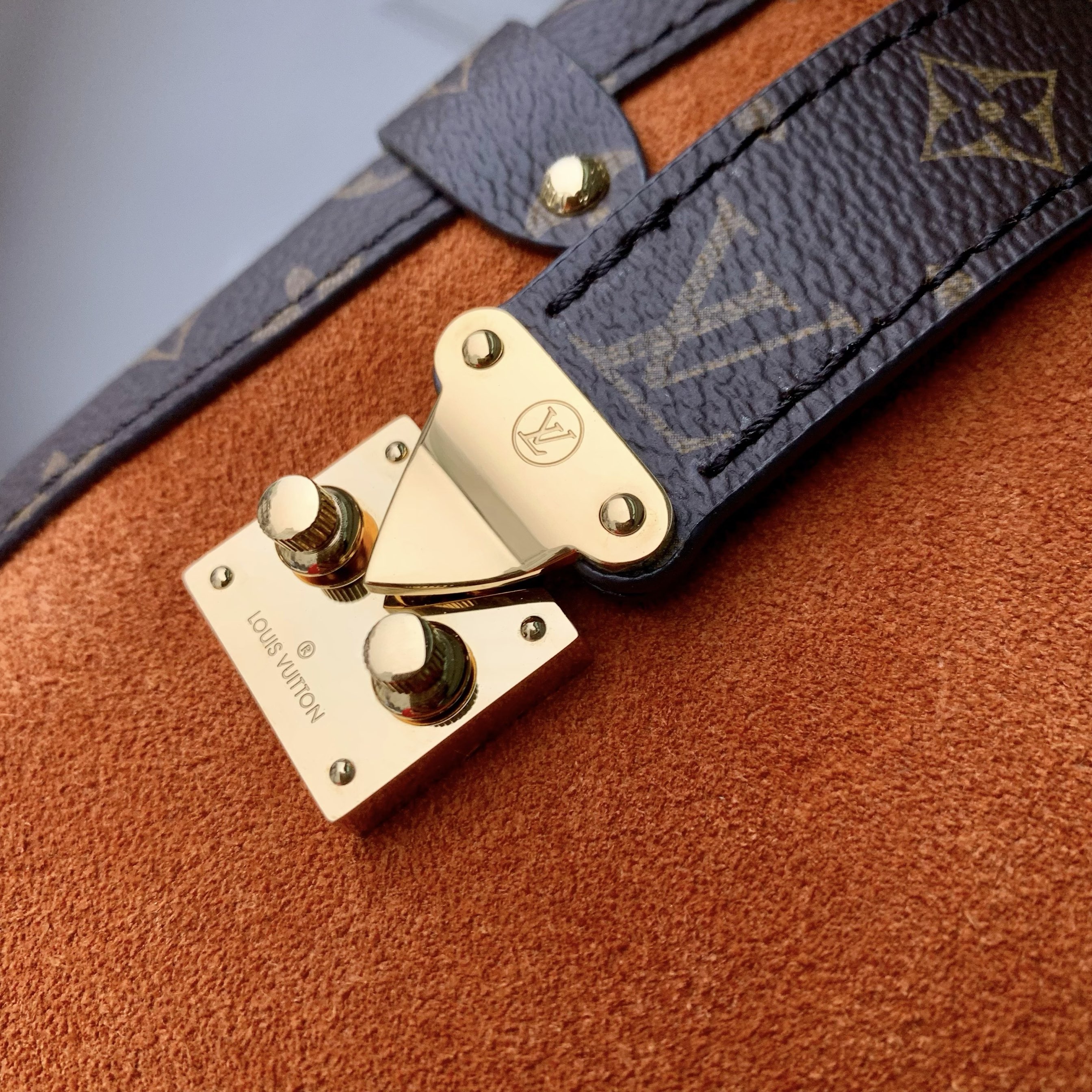 l0vis Vvtt0n monogram bags -16 x 8.5 x 23.5cm