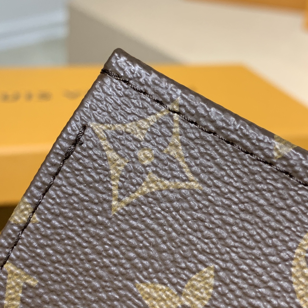 l0*is V*t0n toiletry pouch -19* 15*6cm