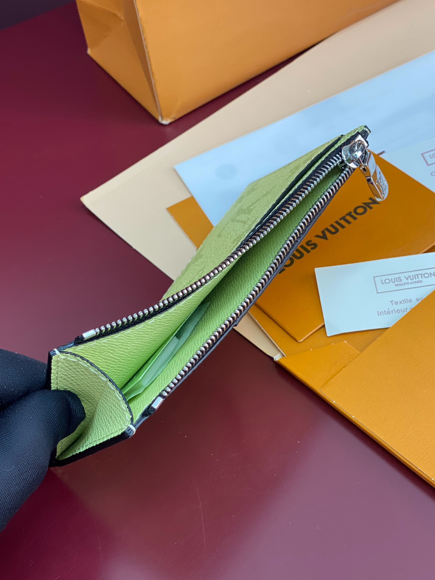 l0vis Vvtt0n coin card holder-8 x 14.5 x 1cm