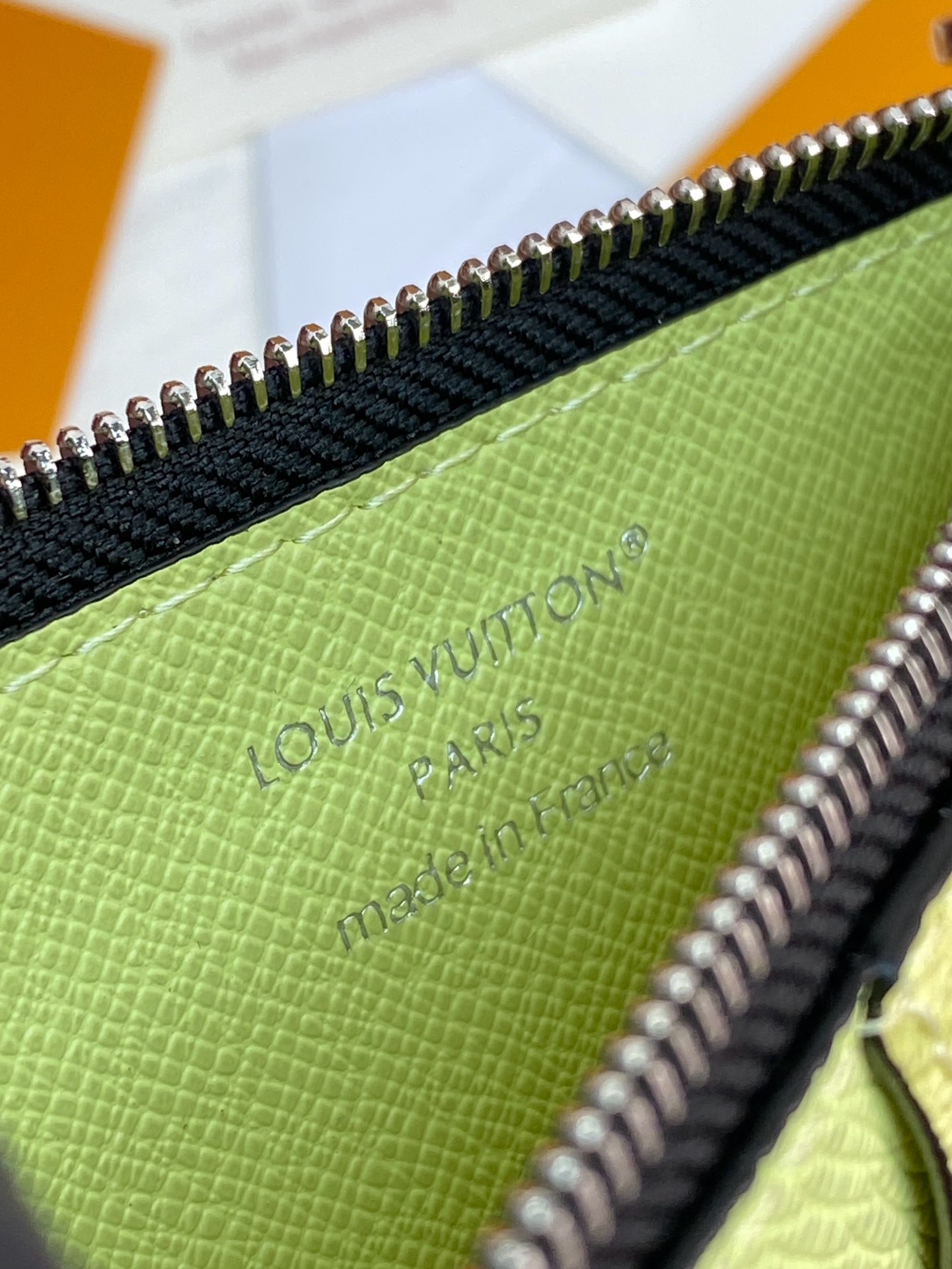 l0vis Vvtt0n coin card holder-8 x 14.5 x 1cm