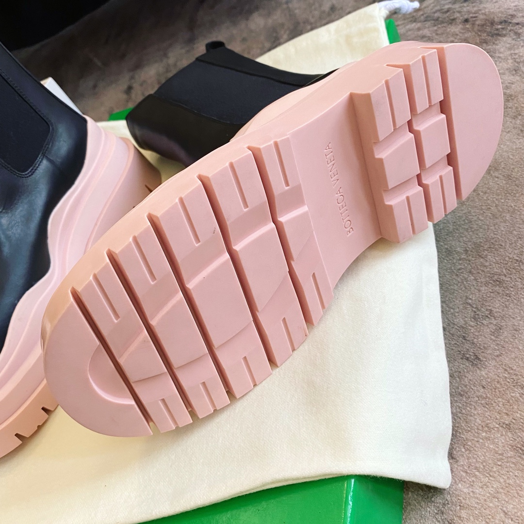 bo*te*ga Ve*ne*ta boots