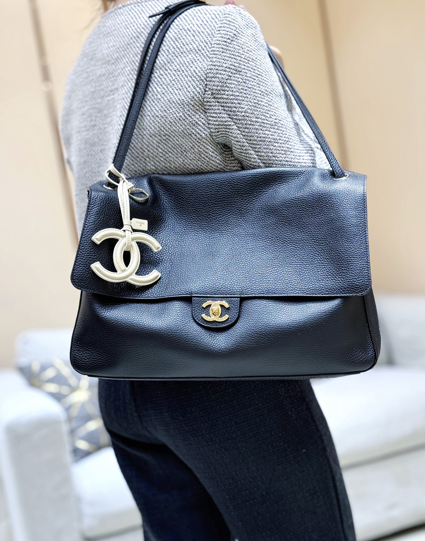 Ch@nel Maxi Flapbag , Grained Calfskin & Silver-Tone Metal, lLight-26*38.5*11CM