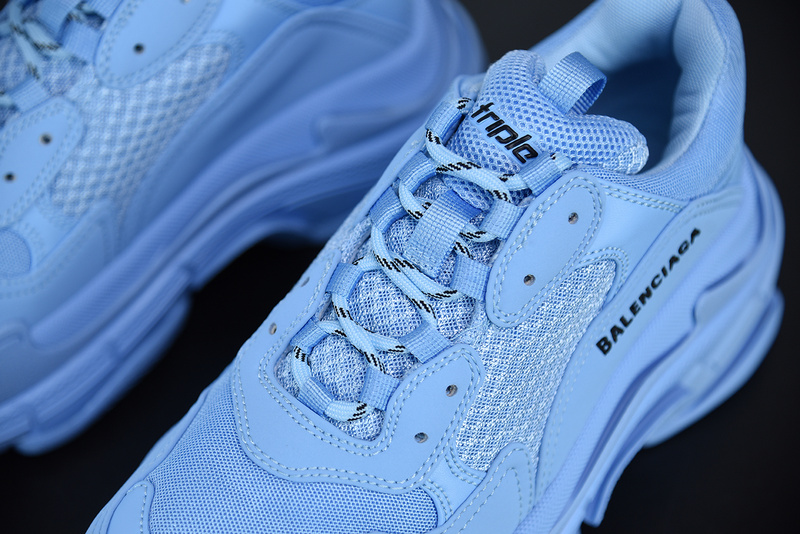 Ba*len*cia*ga triple s