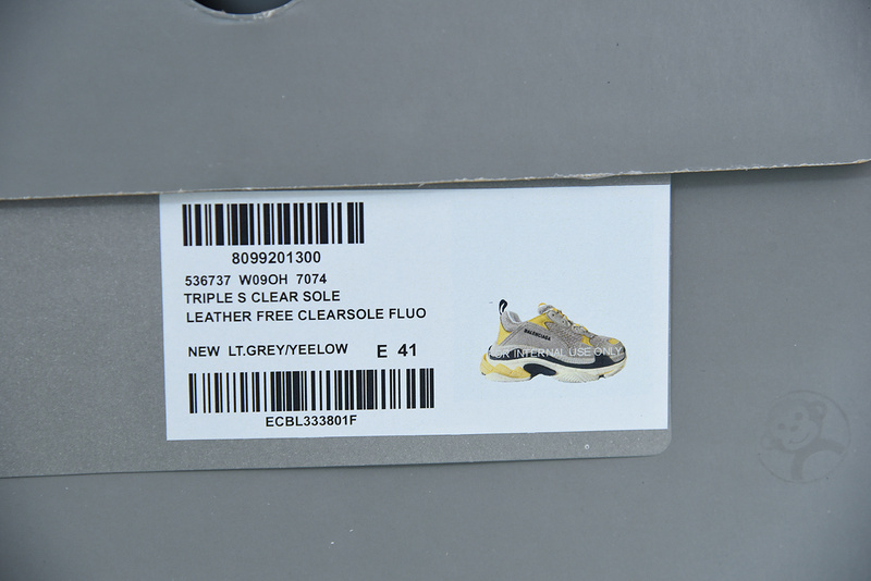 Ba*len*cia*ga triple s