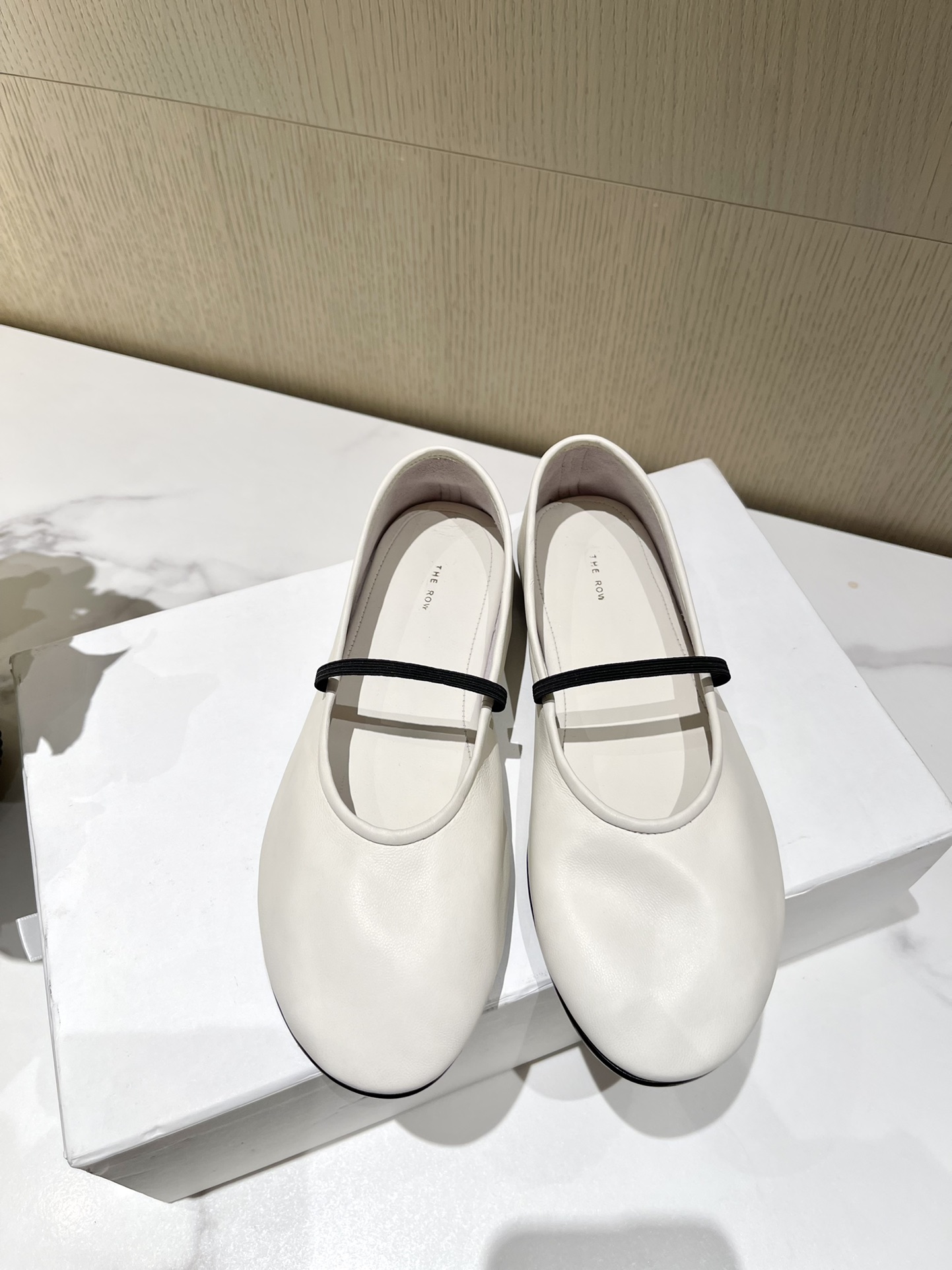 T*e R0w ballet single shoes