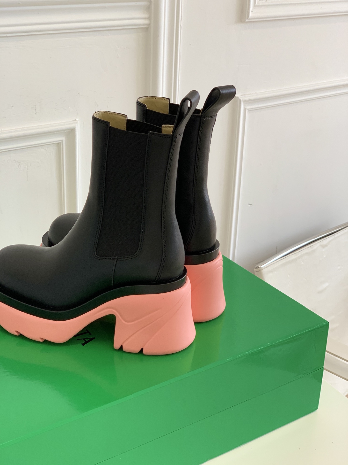 bo*te*ga Ve*ne*ta boots