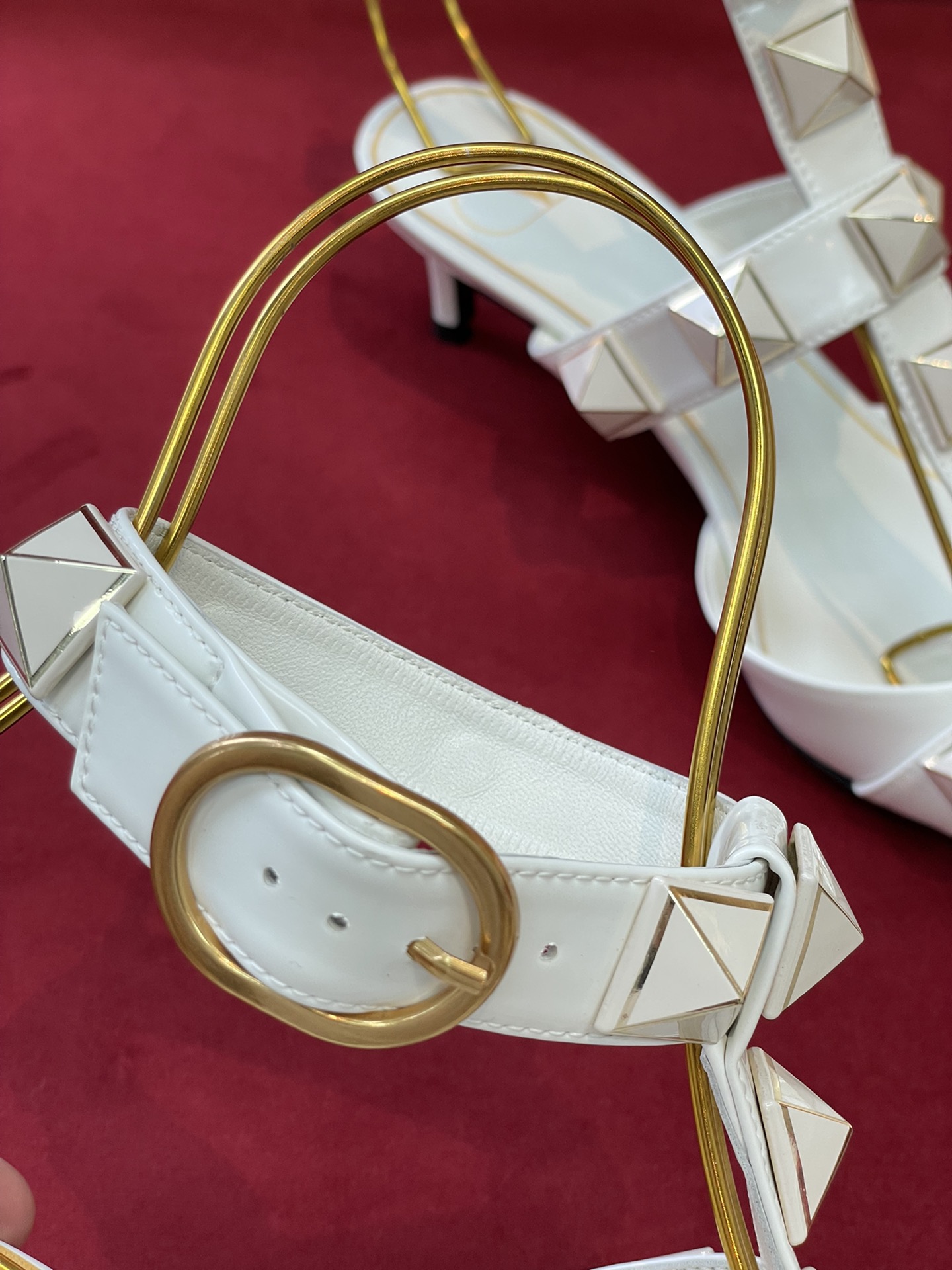 Va1e*ntin0 2022ss heels(size:35-42)