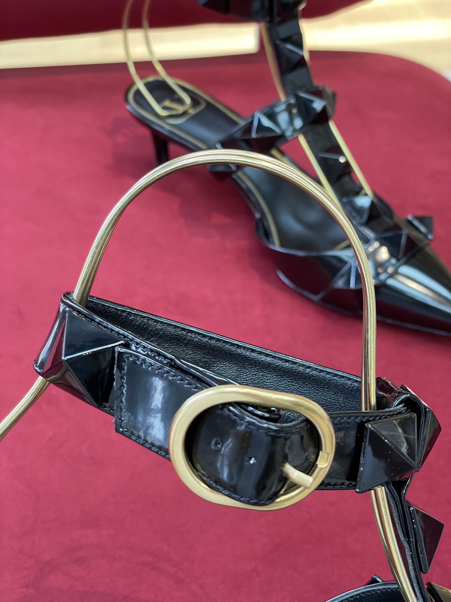 Va1e*ntin0 2022ss heels(size:35-42)