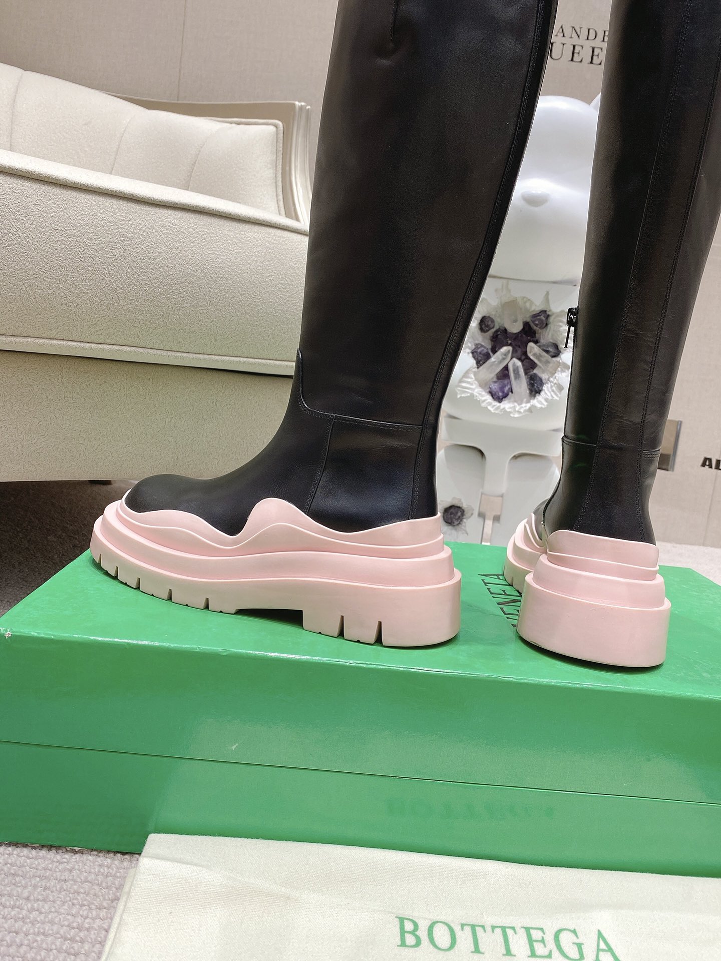 bo*te*ga Ve*ne*ta boots