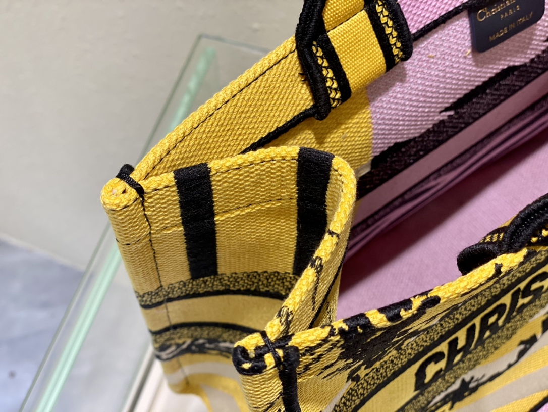 D*or small book tote-36.5cm