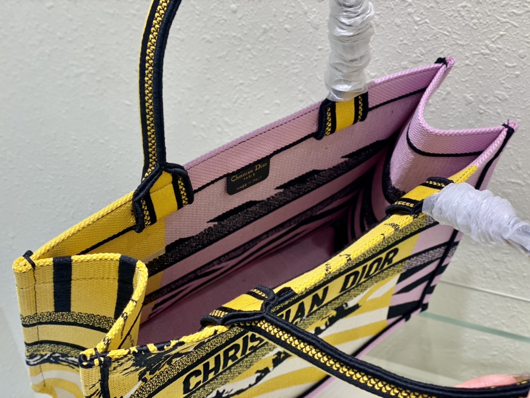 D*or small book tote-36.5cm