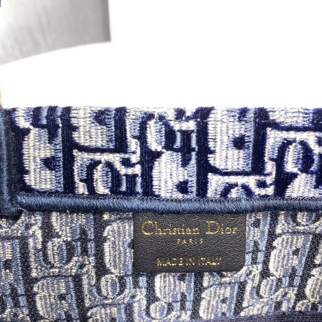 D*or small book tote-36.5cm