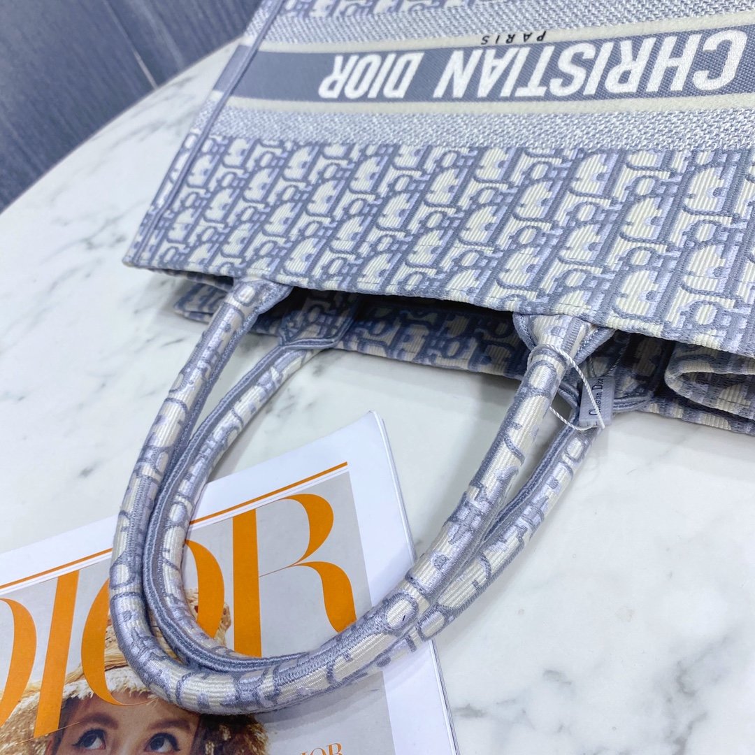 D*or small book tote-36.5cm