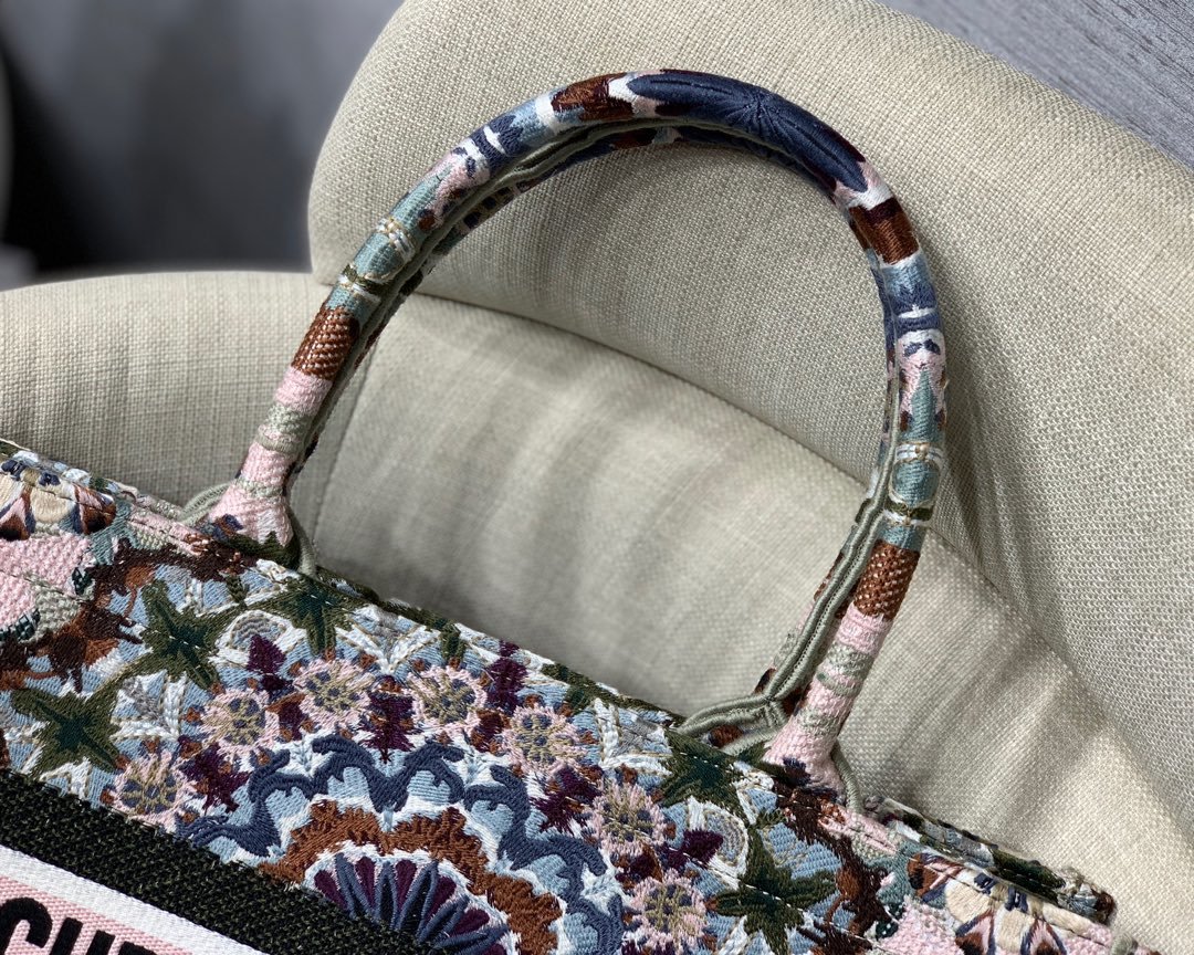 D*or small book tote-36.5cm