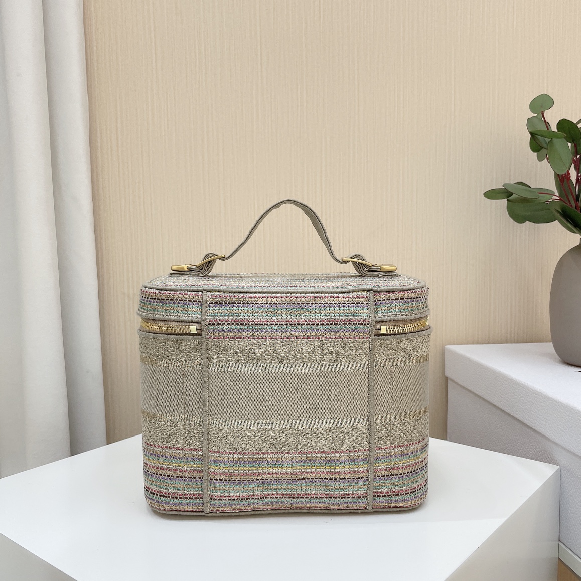 D*or oblique cosmetic bag-25x15x14cm