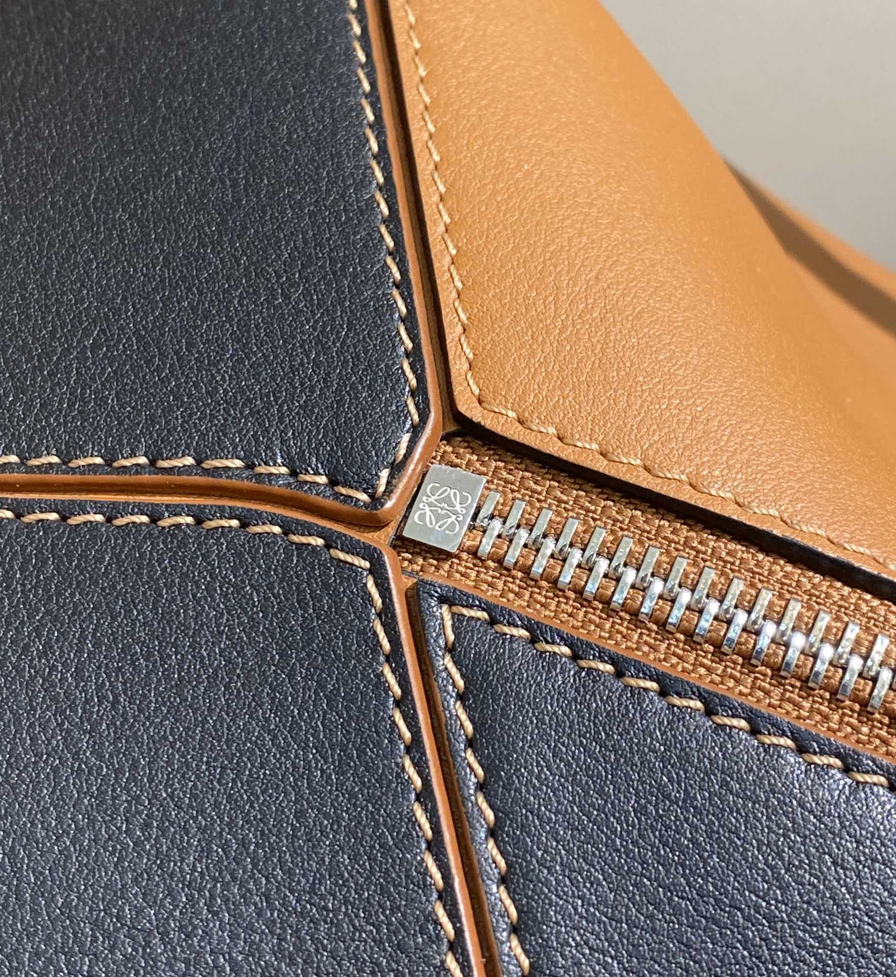 L0ew* puzzle small bag-24*10*14cm