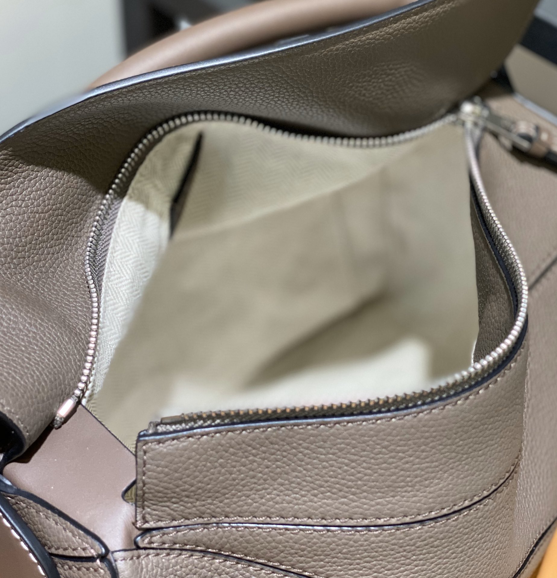 L0ew* puzzle medium bag-29*18*12cm