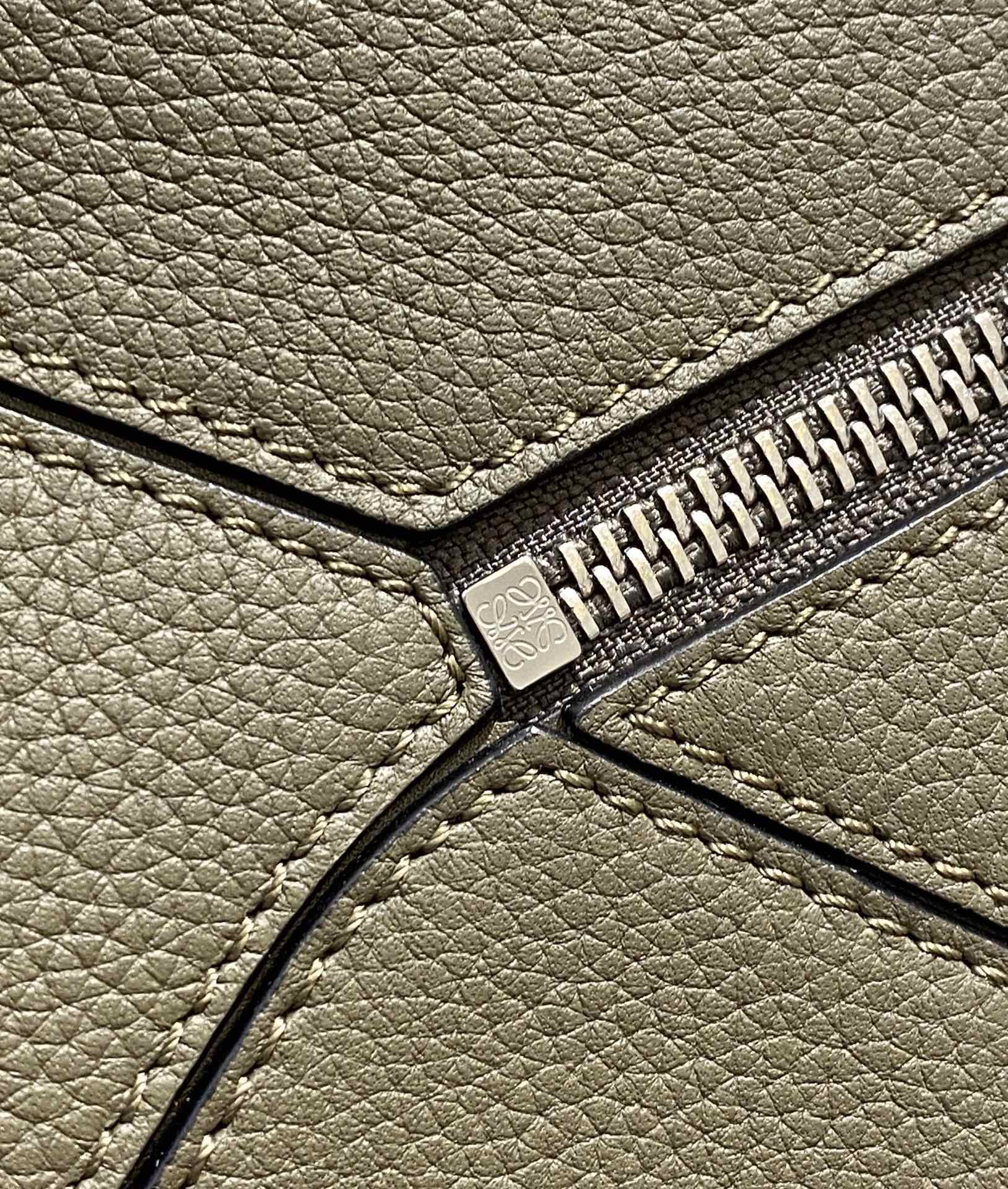 L0ew* puzzle medium bag-29*18*12cm