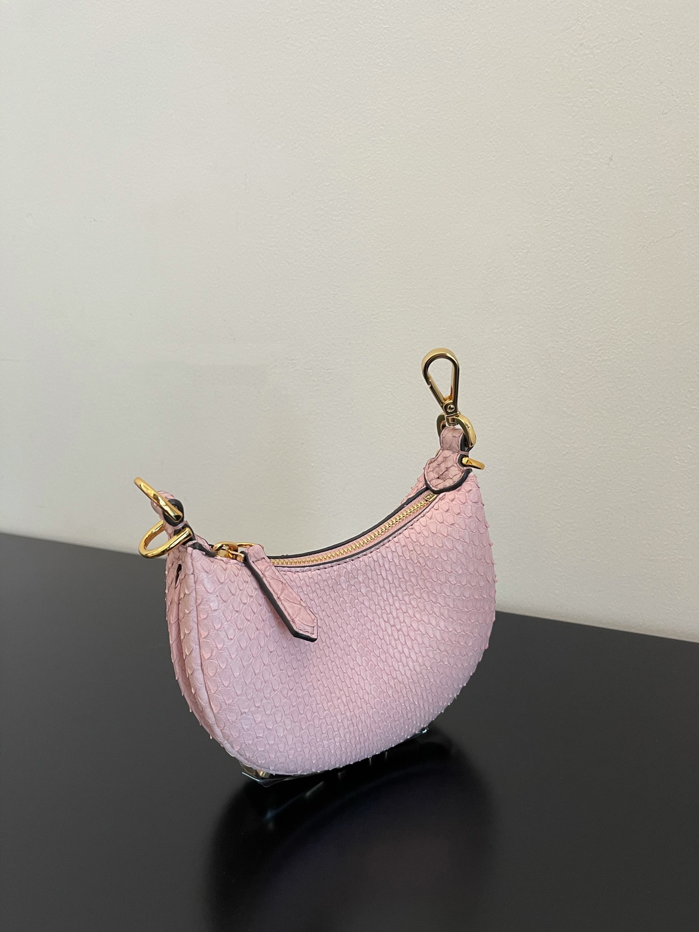 F**di praphy-16.5x14x5cm