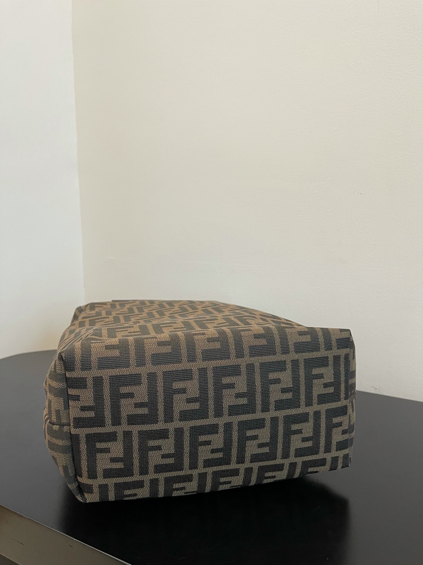 F**di vintage tote-27x13x37cm