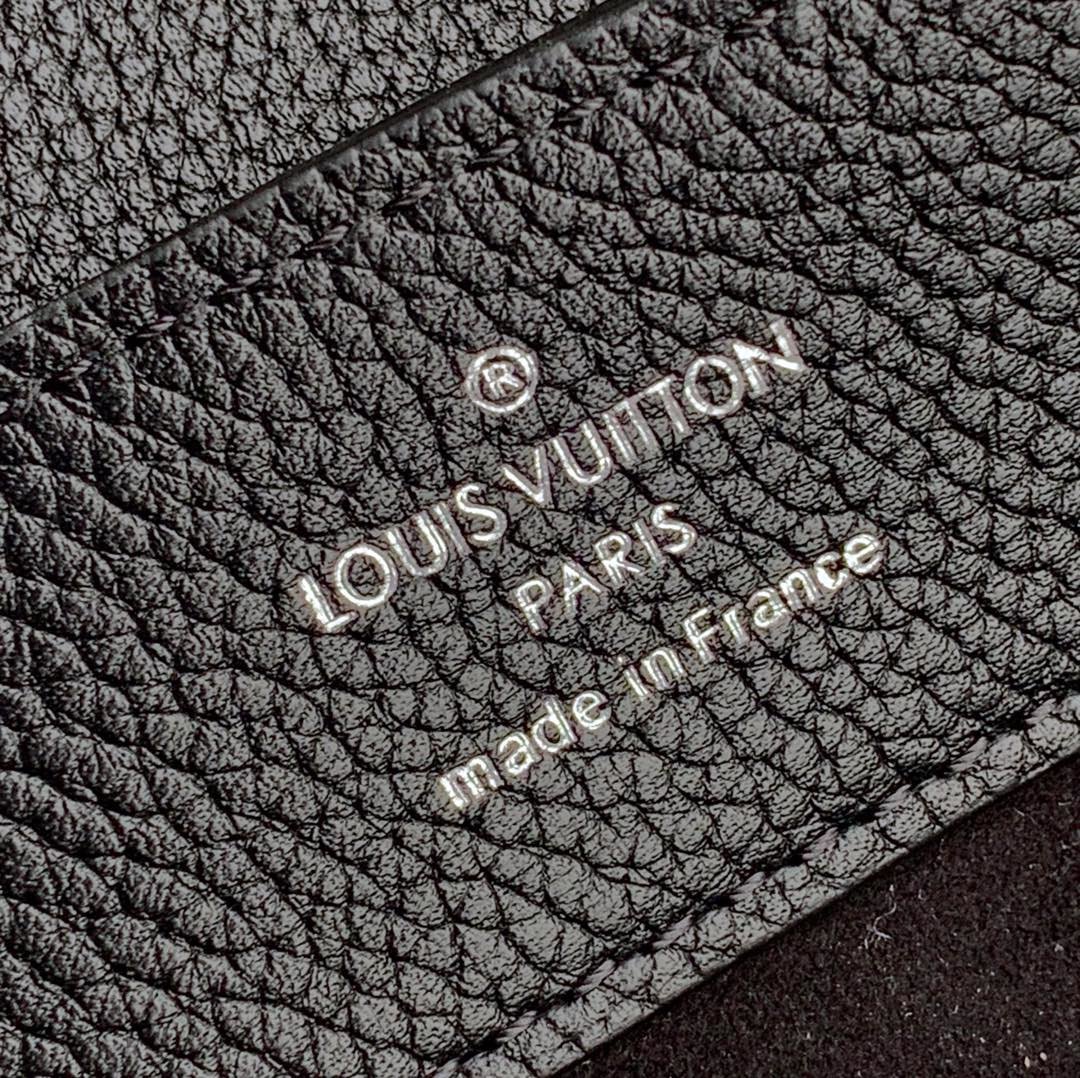 l0*is V*t0n backpack m54573-16*19.4*10cm