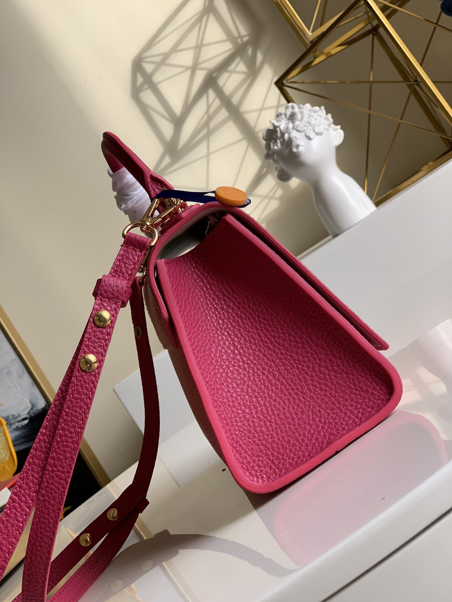 l0*is V*t0n twist one handle-17.0 x 25.0 x 11cm