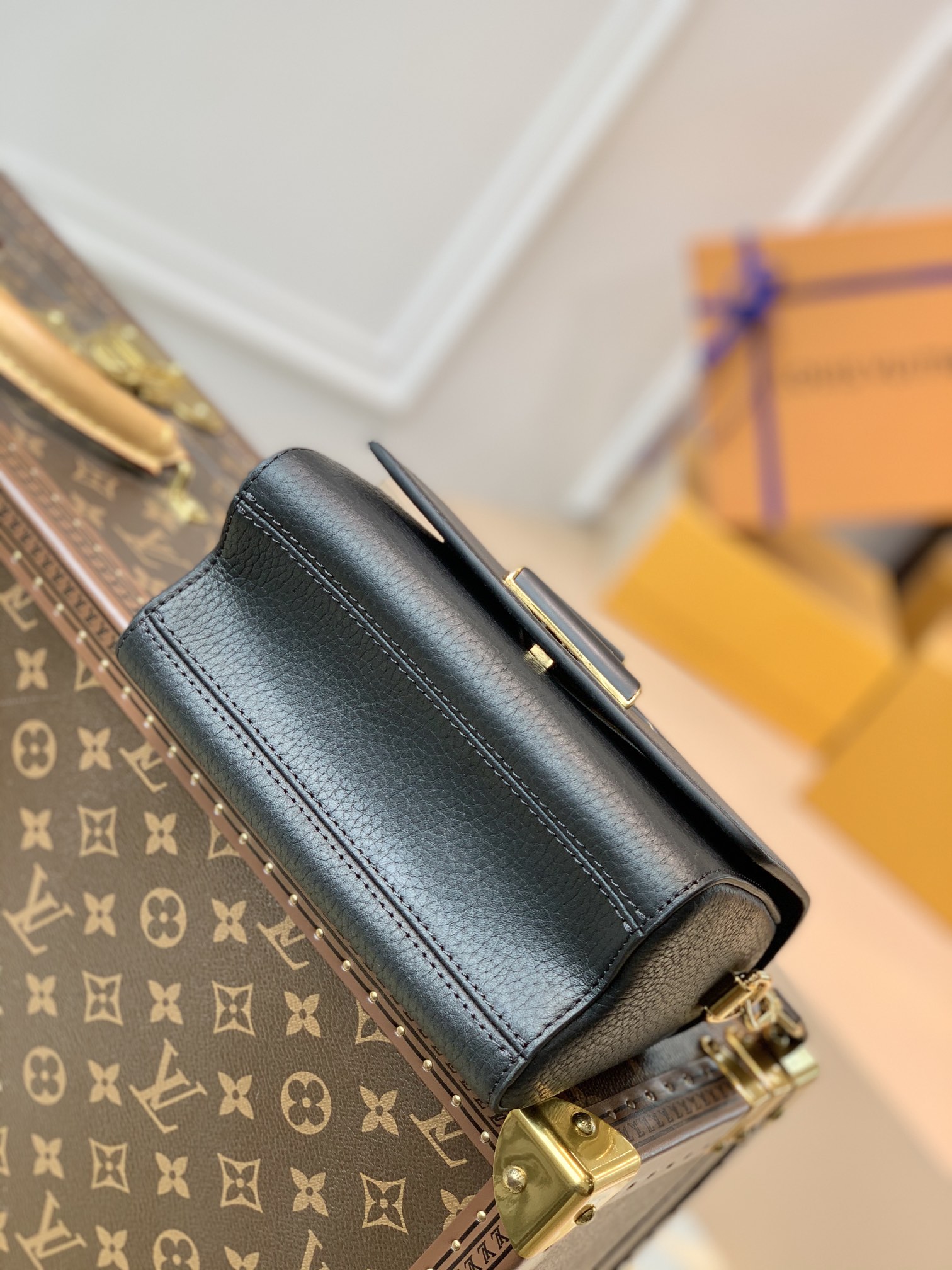 l0*is V*t0n twist -18*13*9cm