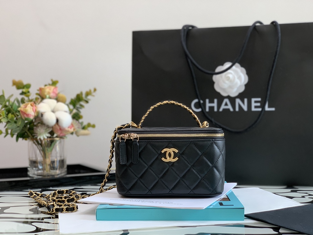 Ch@nel Cosmetic Bag-Lambskin-18CM