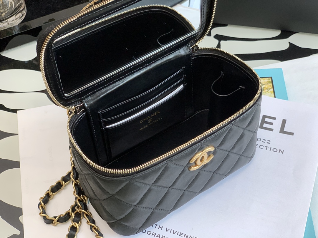 Ch@nel Cosmetic Bag-Lambskin-18CM