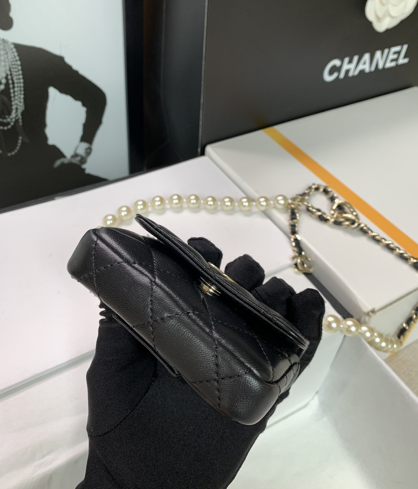 Ch@nel 2022SS Pearl Chain Waist Bag