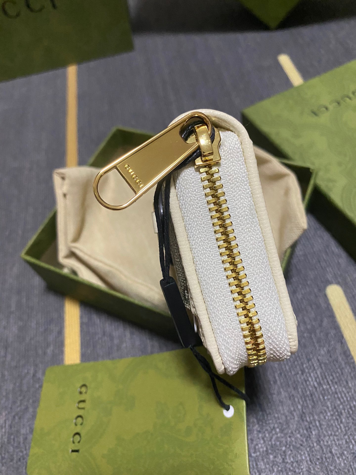 G*u*i wallet-11.5*8.5*3cm