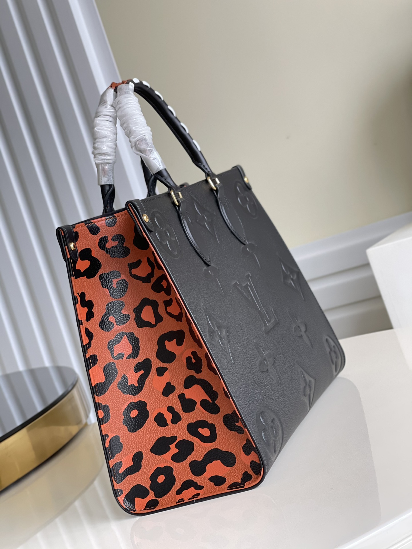 l0*is V*t0n onthego handbag-35*27*14cm