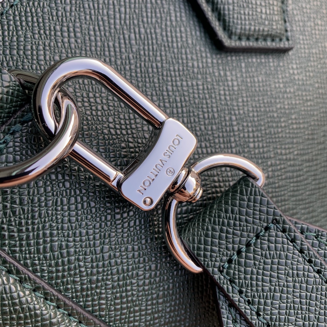 l0*is V*t0n slim briefcase-40 x 29 x 4cm