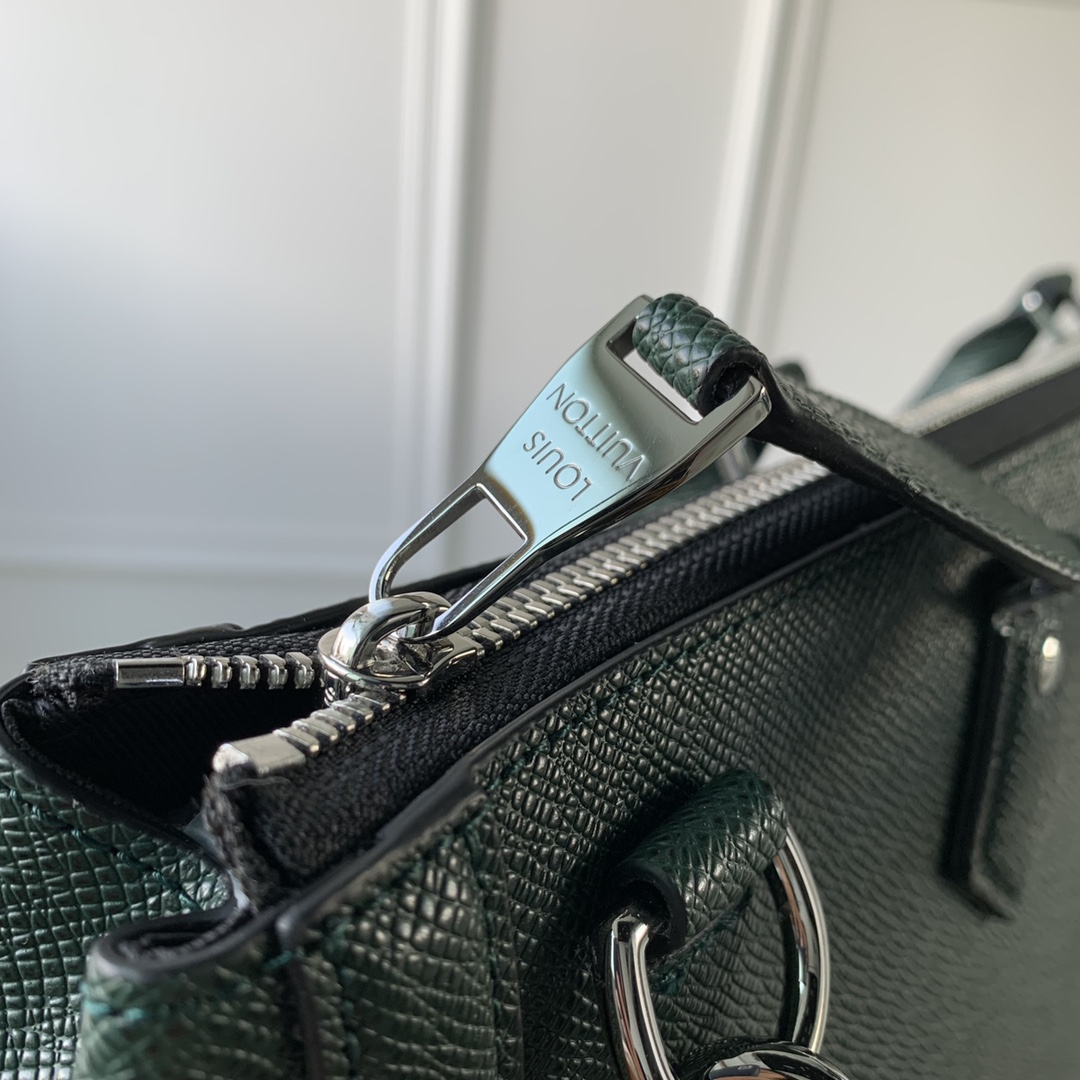 l0*is V*t0n slim briefcase-40 x 29 x 4cm