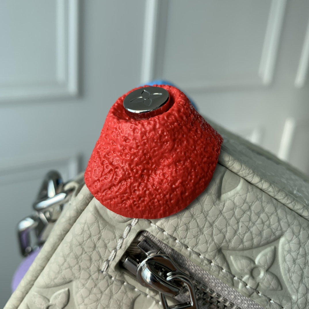 l0*is V*t0n mini soft trunk-m81606 -18*13*8m