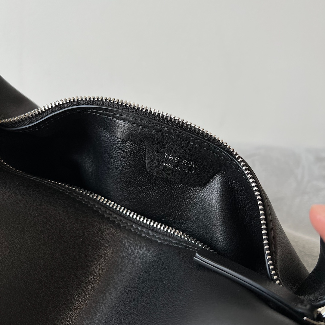 bo*te*ga ve*ne*ta T*e R0w bag-18*13*14cm