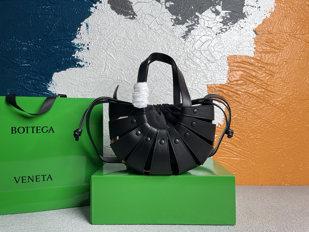 bo*te*ga Ve*ne*tatote-25*15*10cm