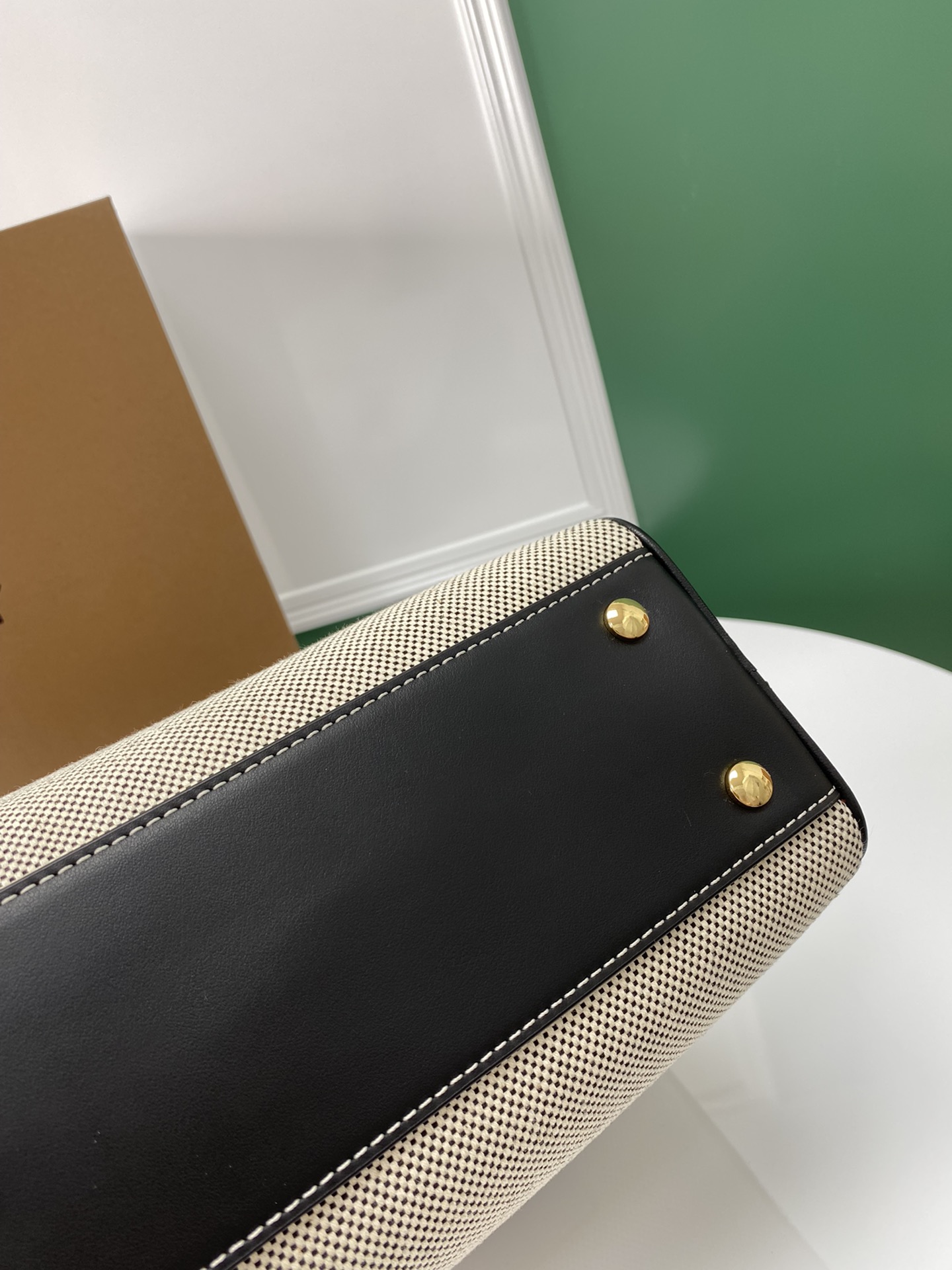 B**rry tote-30 x 11 x 22.5cm