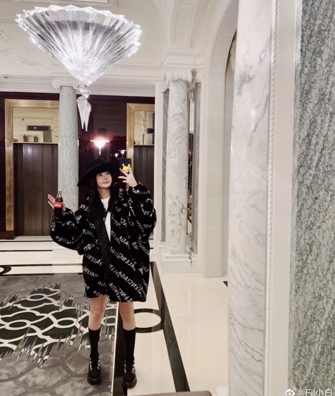 Ba*len*cia*ga fleece