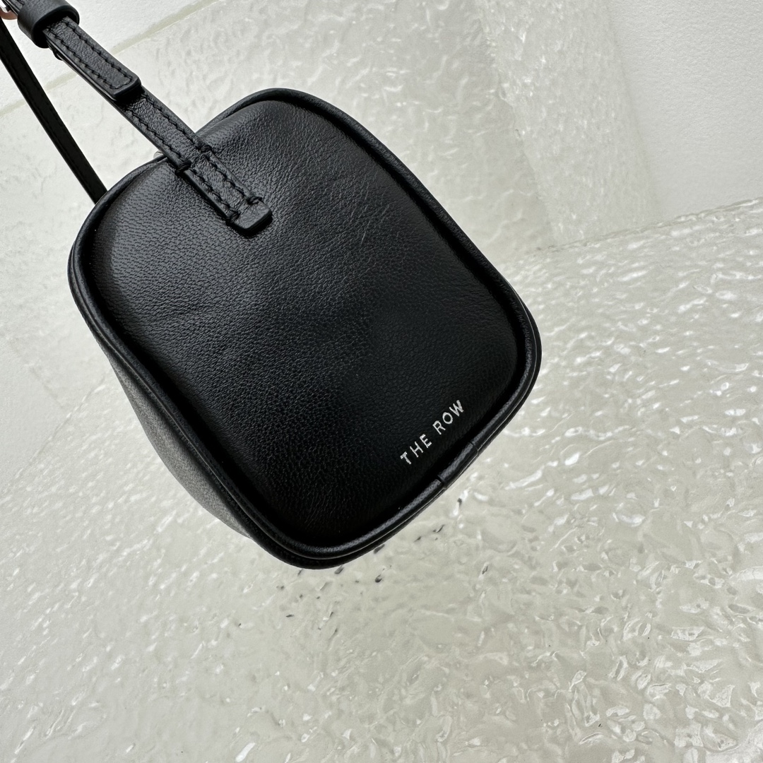 The R0w 90s bag-lambskin leather-19.5*10*8cm