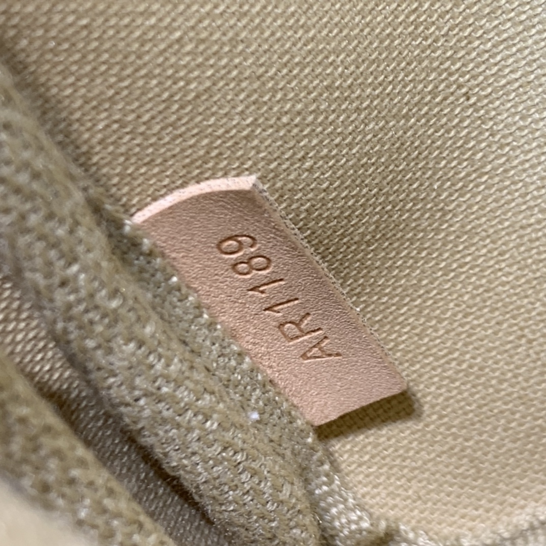 l0*is V*t0n pochette accessoires-15.5*4*10.5cm