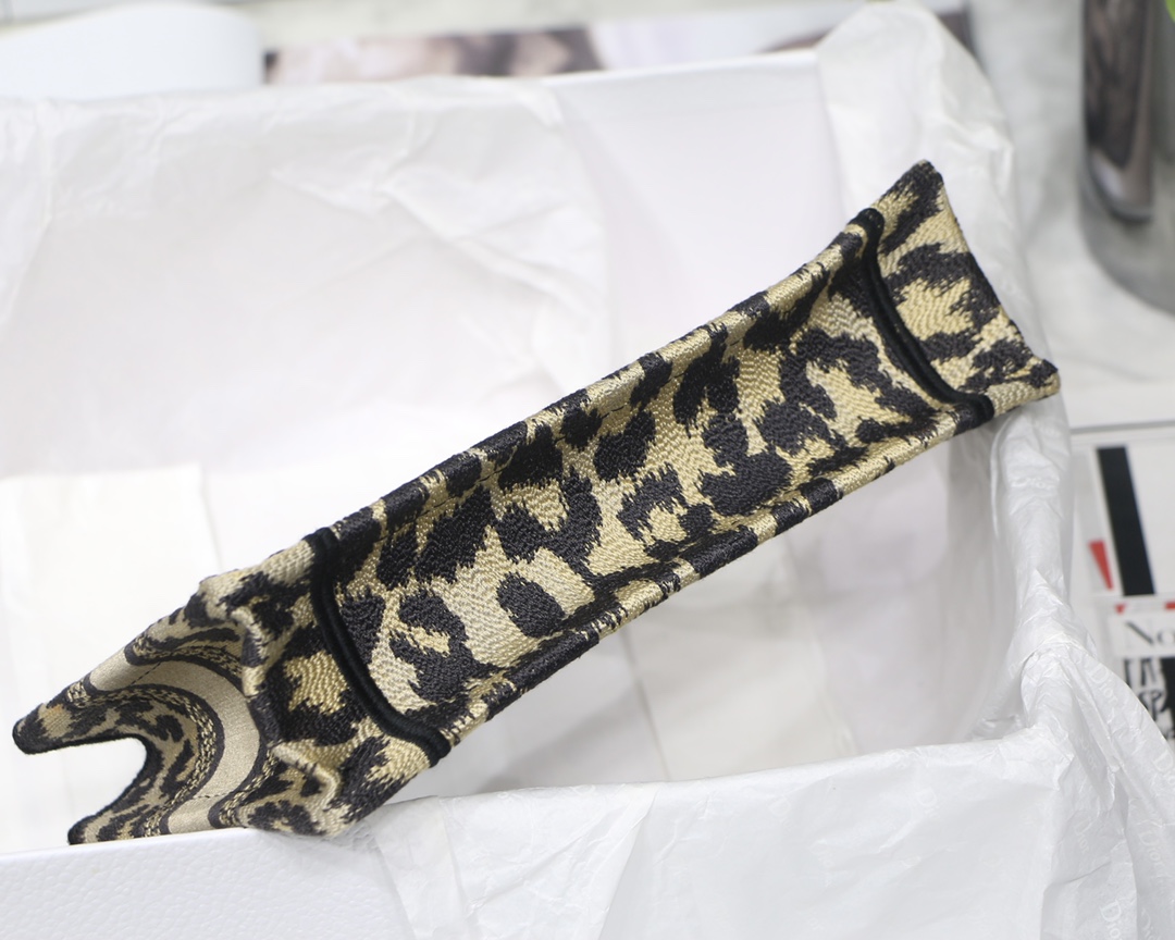 D*or mini book tote-23*17*7cm