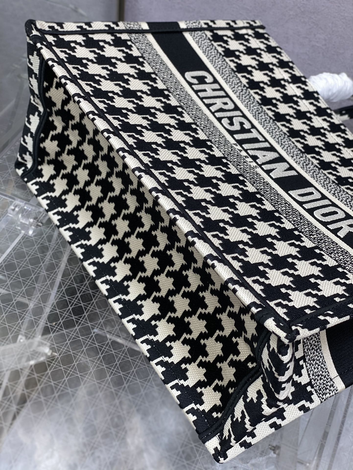 D*or small book tote-36*18*28cm