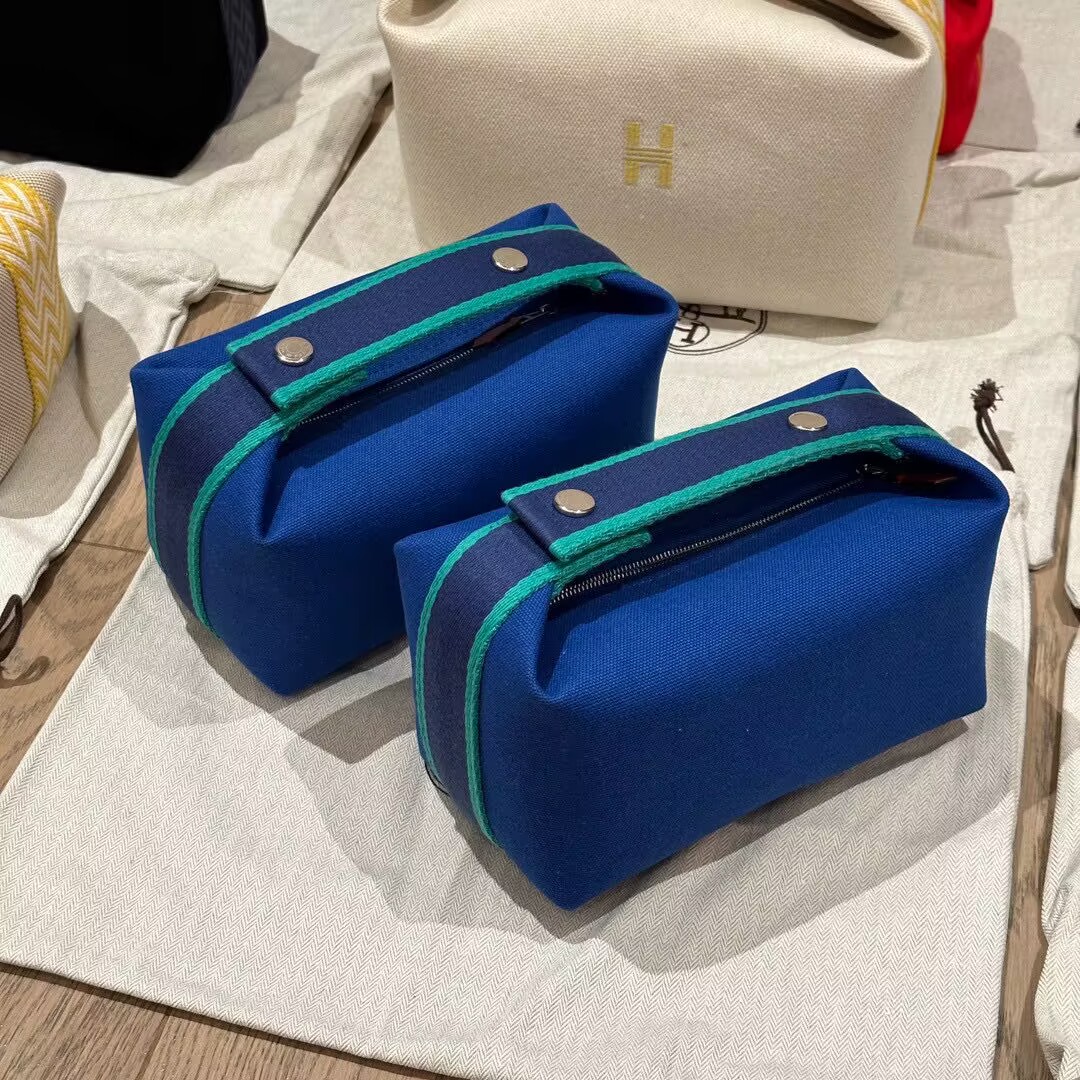 H**mes cosmetic bag-21*17*12cm