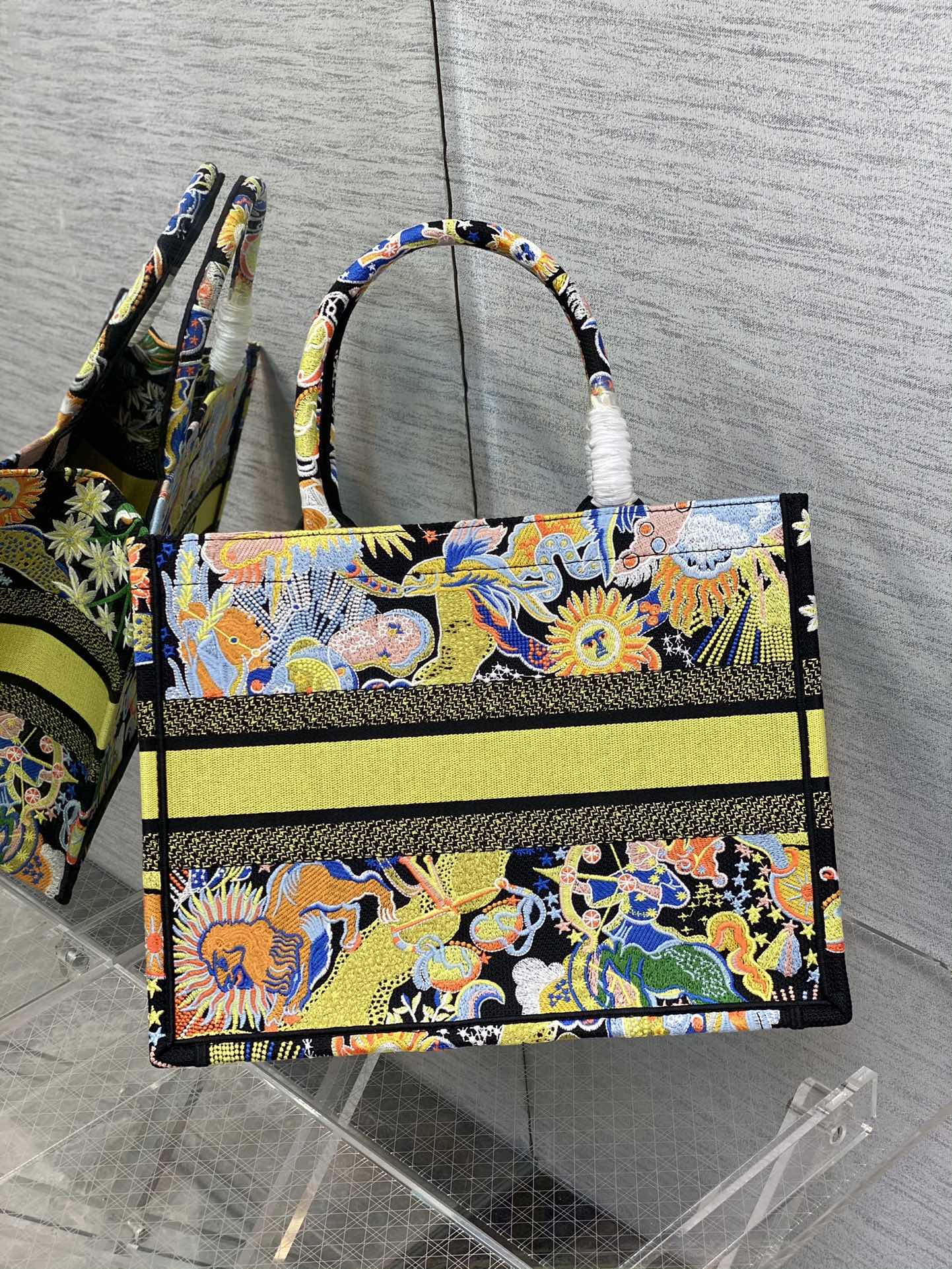 D*or small book tote-36.5cm