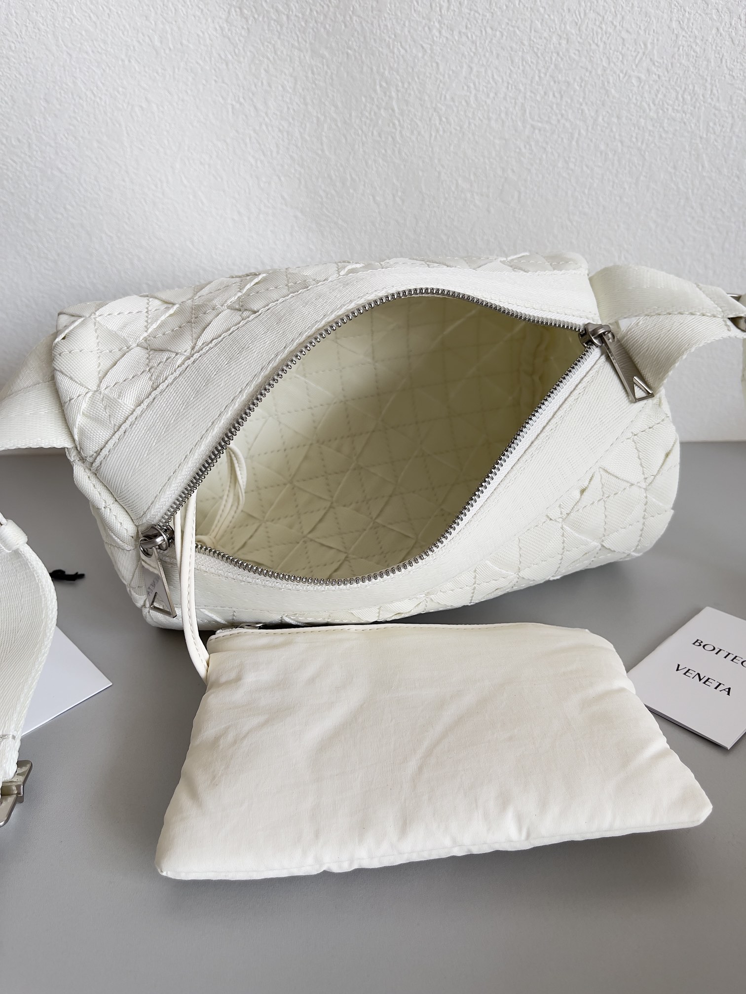 bo*te*ga Ve*ne*ta webbing crossbody bag-26*15*15cm