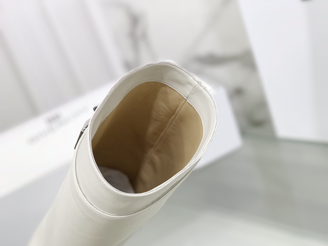 G1uenchy boots(eu35-42)